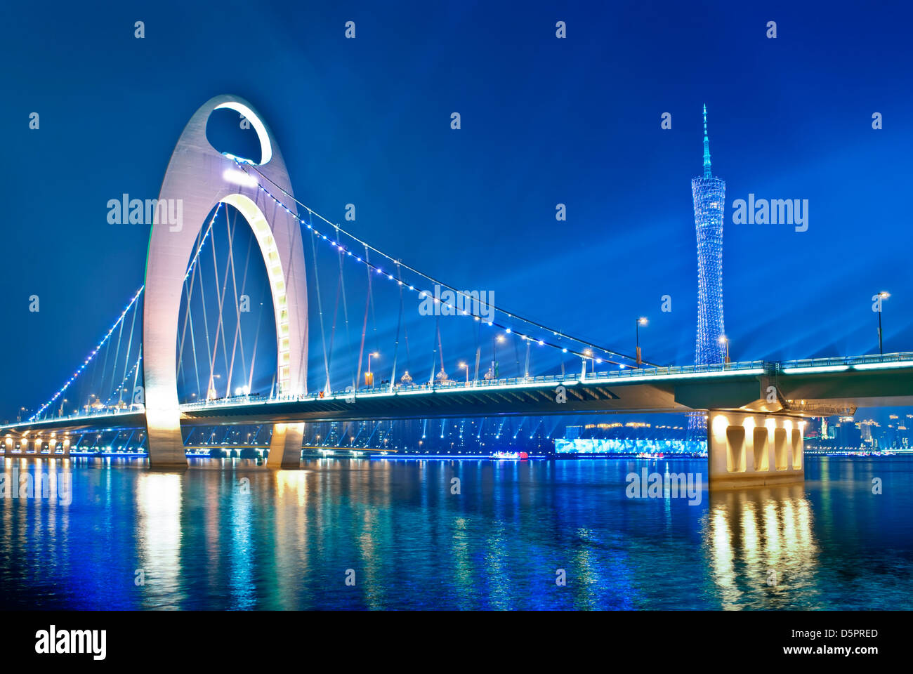Die Gastgeberstadt für den 2010 Asian Games in Guangzhou, China-Nacht Stockfoto