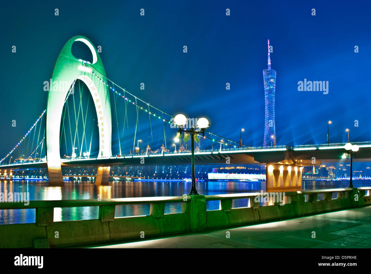 Die Gastgeberstadt für den 2010 Asian Games in Guangzhou, China-Nacht Stockfoto