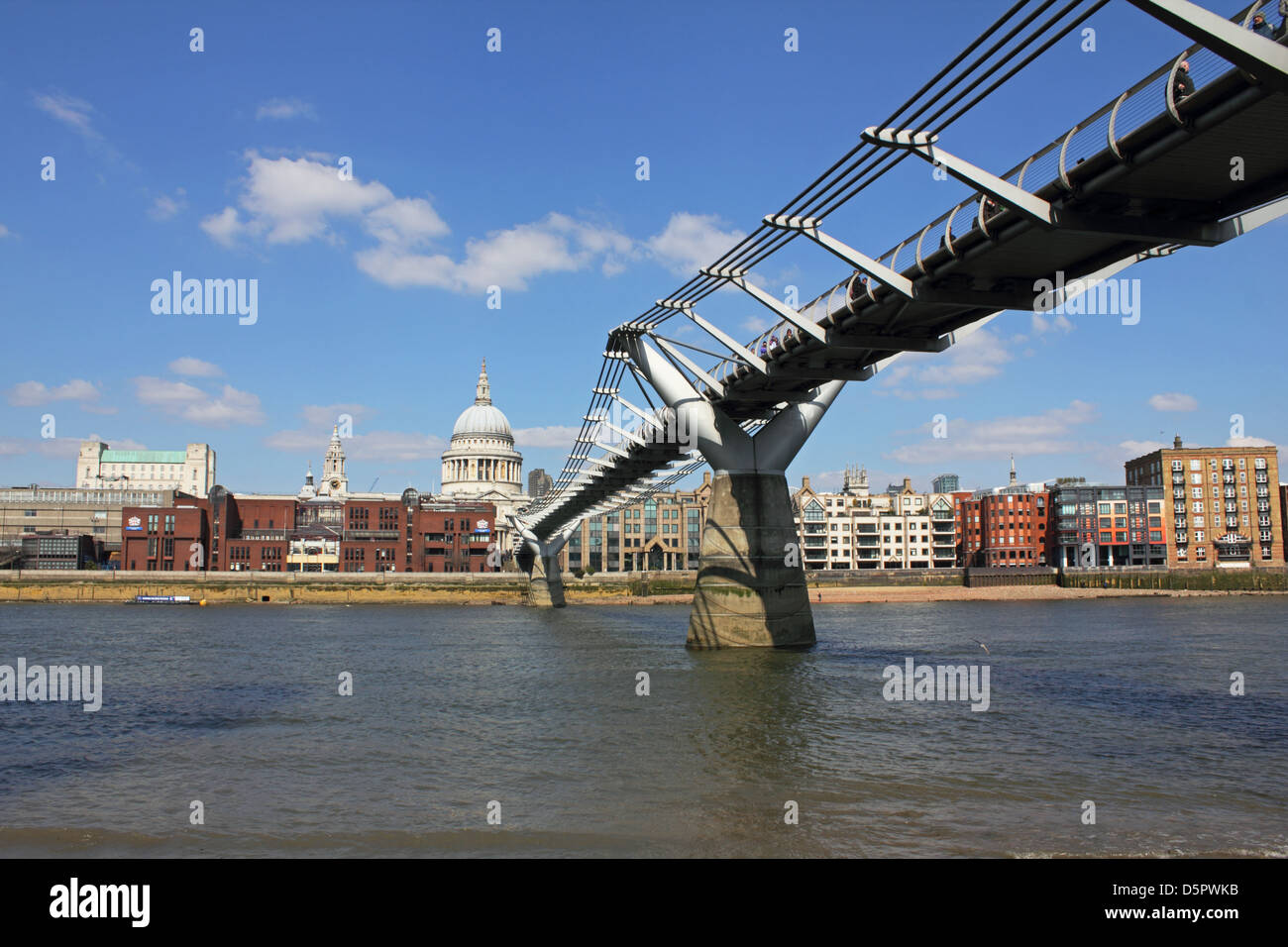 Millennium Bridge, London, England, UK. Stockfoto