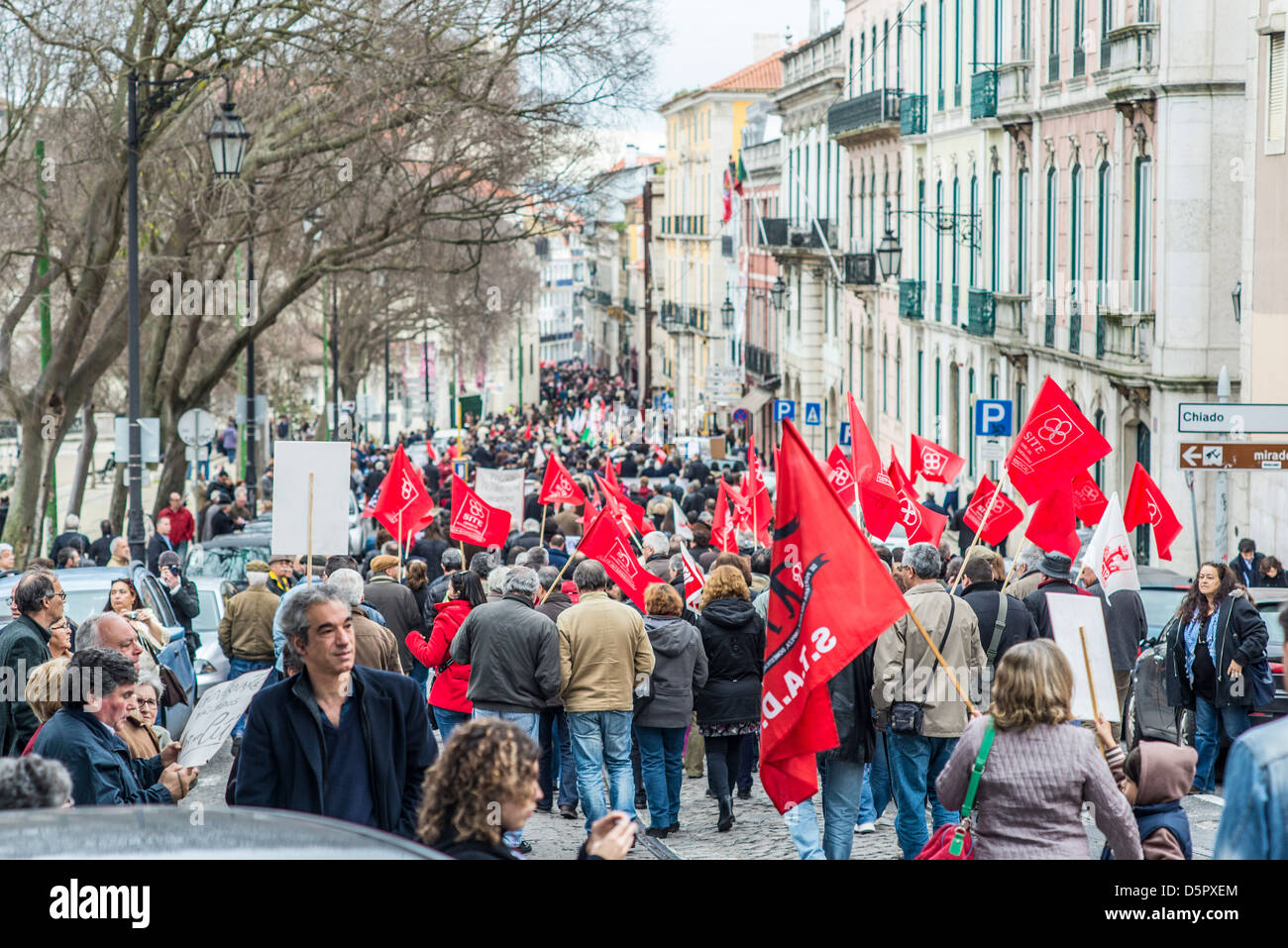 Portugiesische Staatsbürger protest von Politik Reformen während der 16. Februar Demonstration im Stadtzentrum von Lissabon. Portugal, Europa Stockfoto