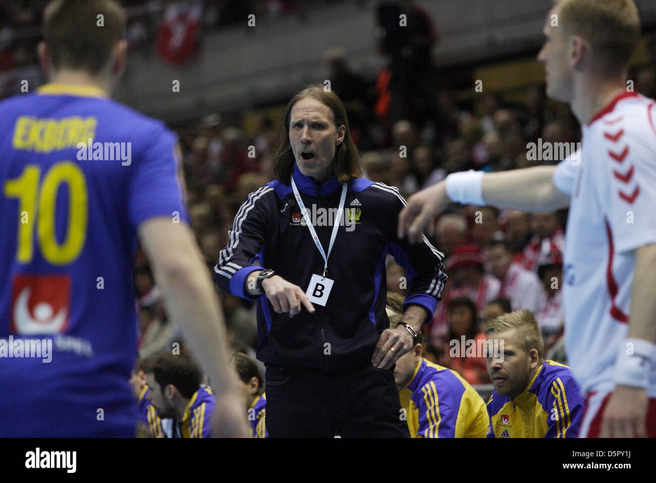Danzig, Polen 7. April 2013 EHF 2014 Männer-EM-Qualifikation.  Staffan Olson - Schwedisch-Team-Coach in Aktion während der Polen V Schweden-Spiel. Stockfoto