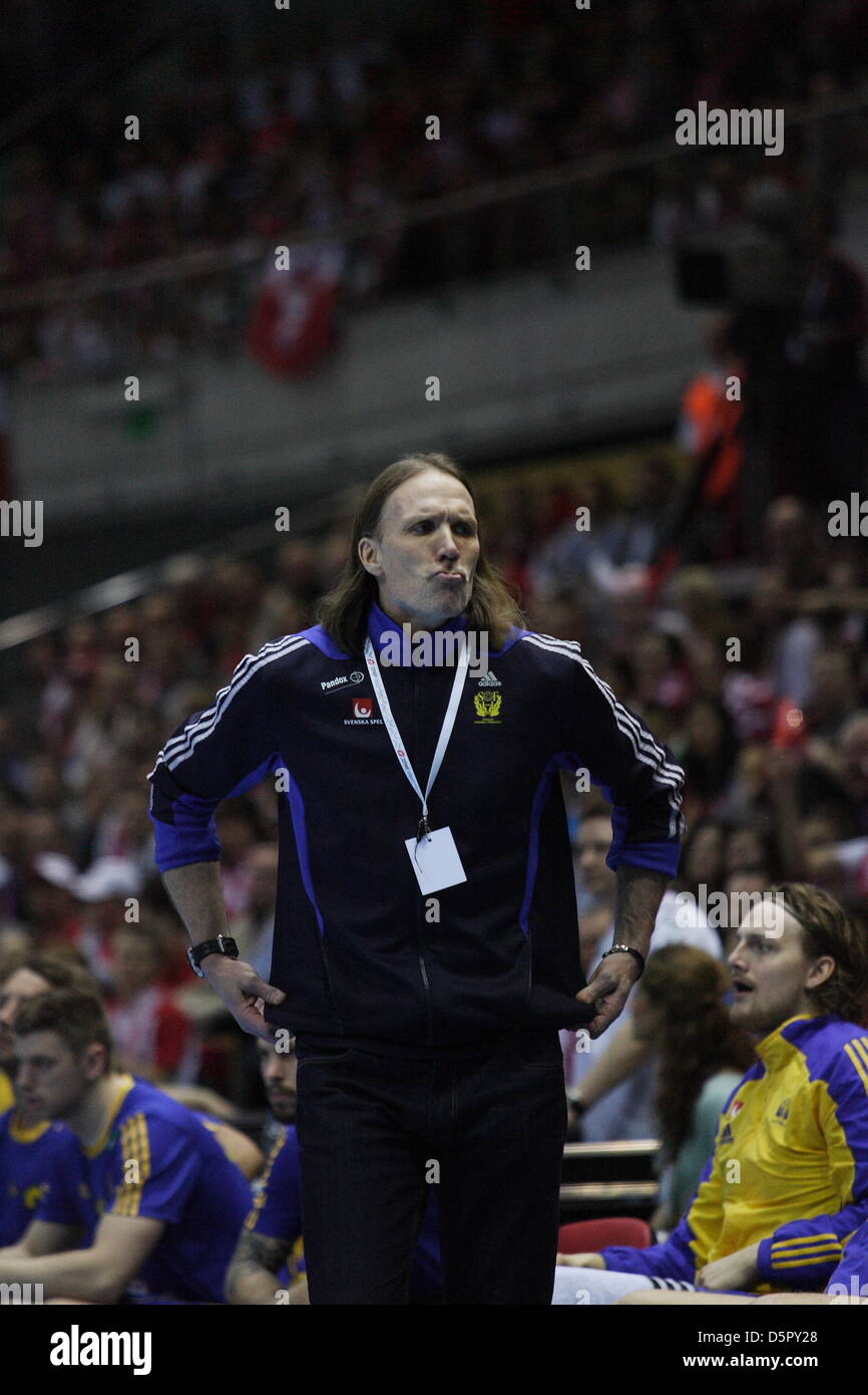 Danzig, Polen 7. April 2013 EHF 2014 Männer-EM-Qualifikation.  Staffan Olson - Schwedisch-Team-Coach in Aktion während der Polen V Schweden-Spiel. Stockfoto