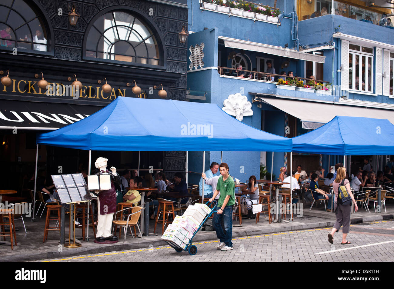 Bürgersteig und Cafés in Stanley, Hong Kong Insel. Stockfoto