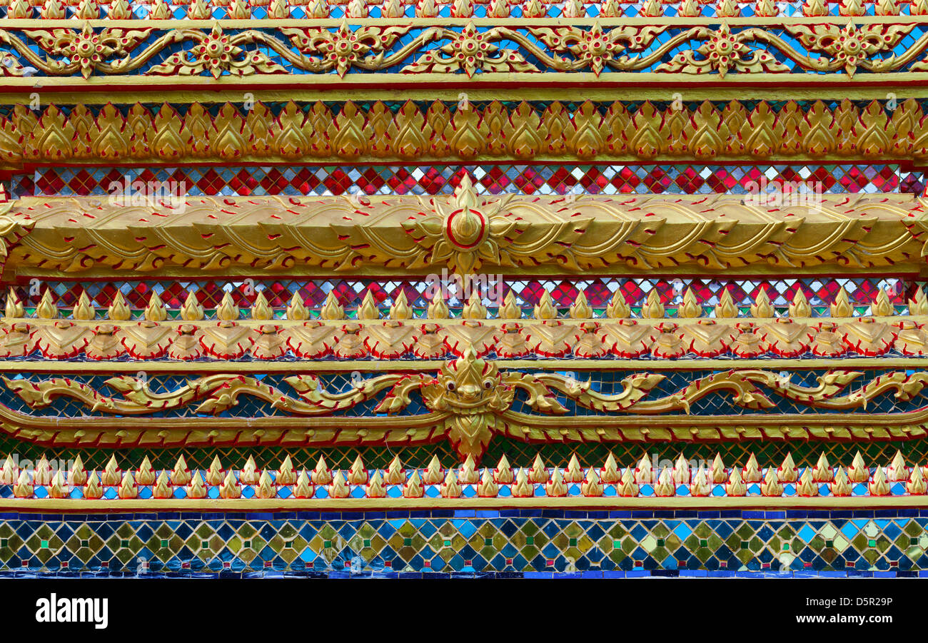 Thailand-Muster auf Wände des buddhistischen Tempels Stockfoto