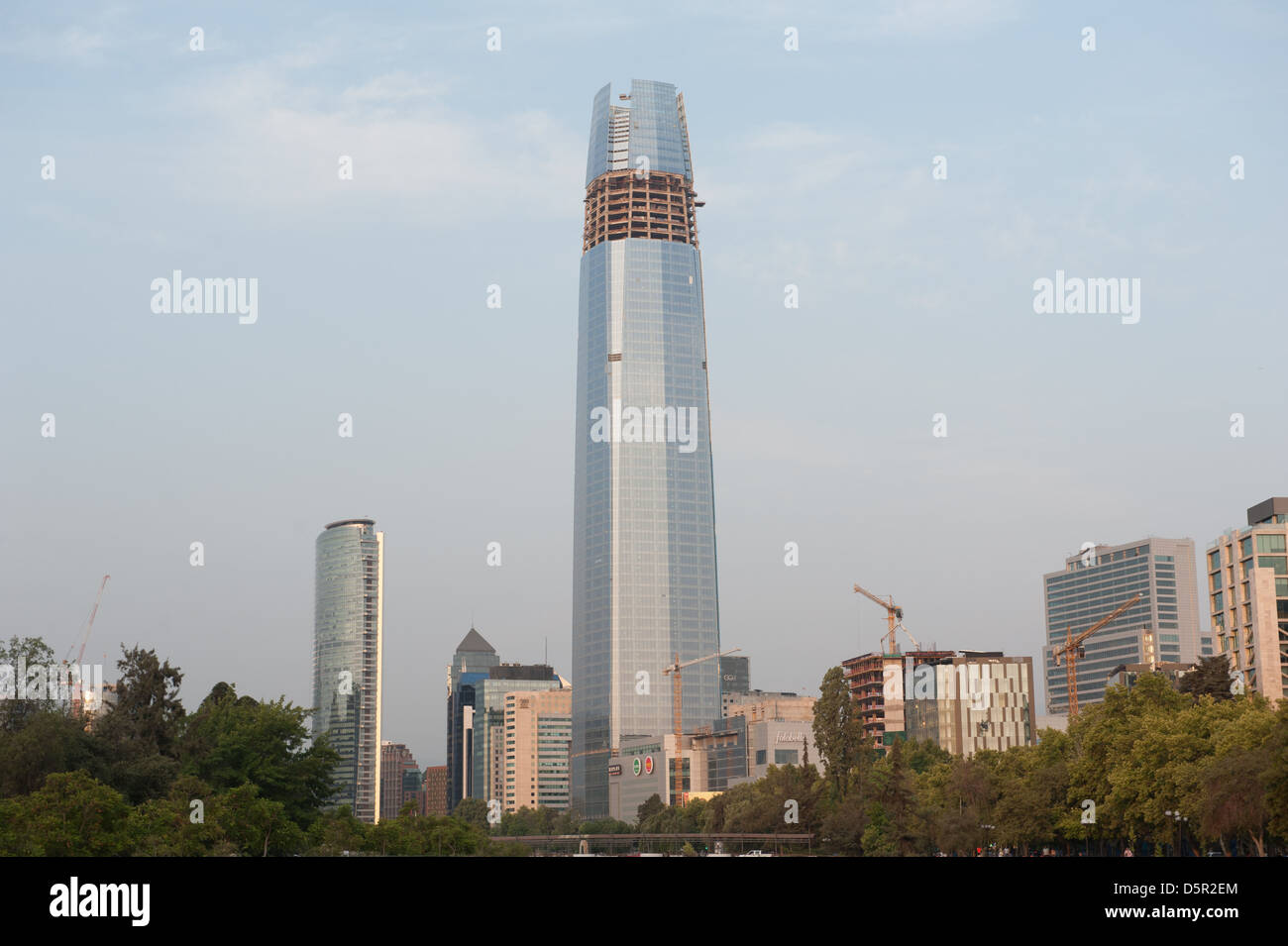 Gran Torre Santiago ("Grand Santiago Turm") in Santiago de Chile. höchstes Gebäude in Südamerika Stockfoto