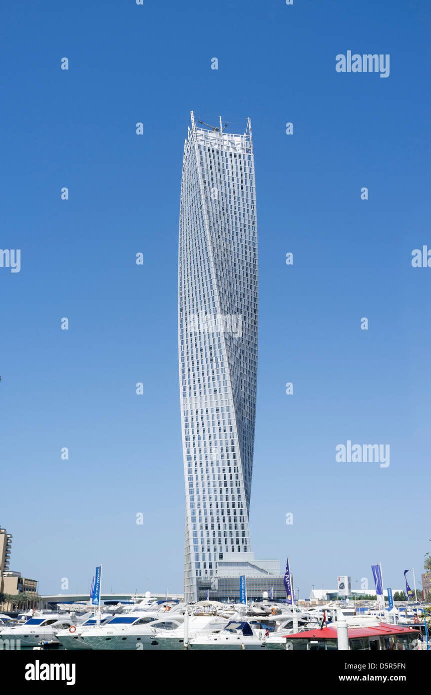 New Cayan Tower vor kurzem abgeschlossen in Marina District von New Dubai in Vereinigte Arabische Emirate Stockfoto