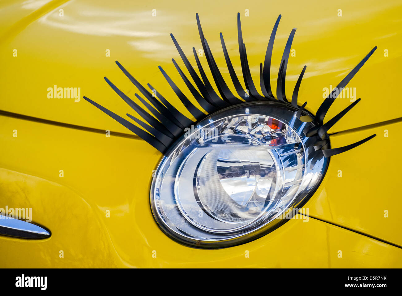 Car eyelashes -Fotos und -Bildmaterial in hoher Auflösung – Alamy