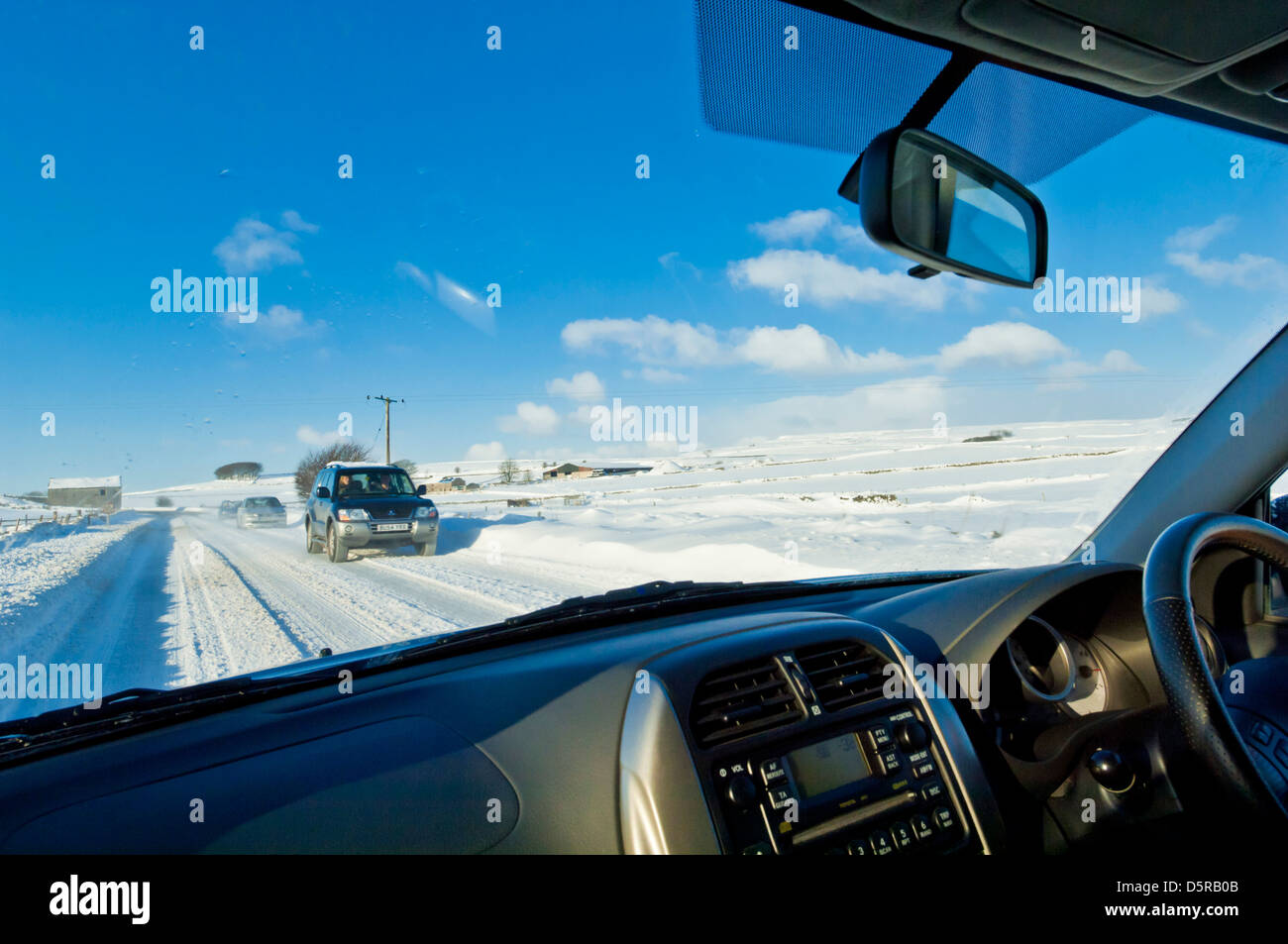 Fahren im Schnee Derbyshire, Peak District National Park, England, GB, UK, EU, Europa Stockfoto