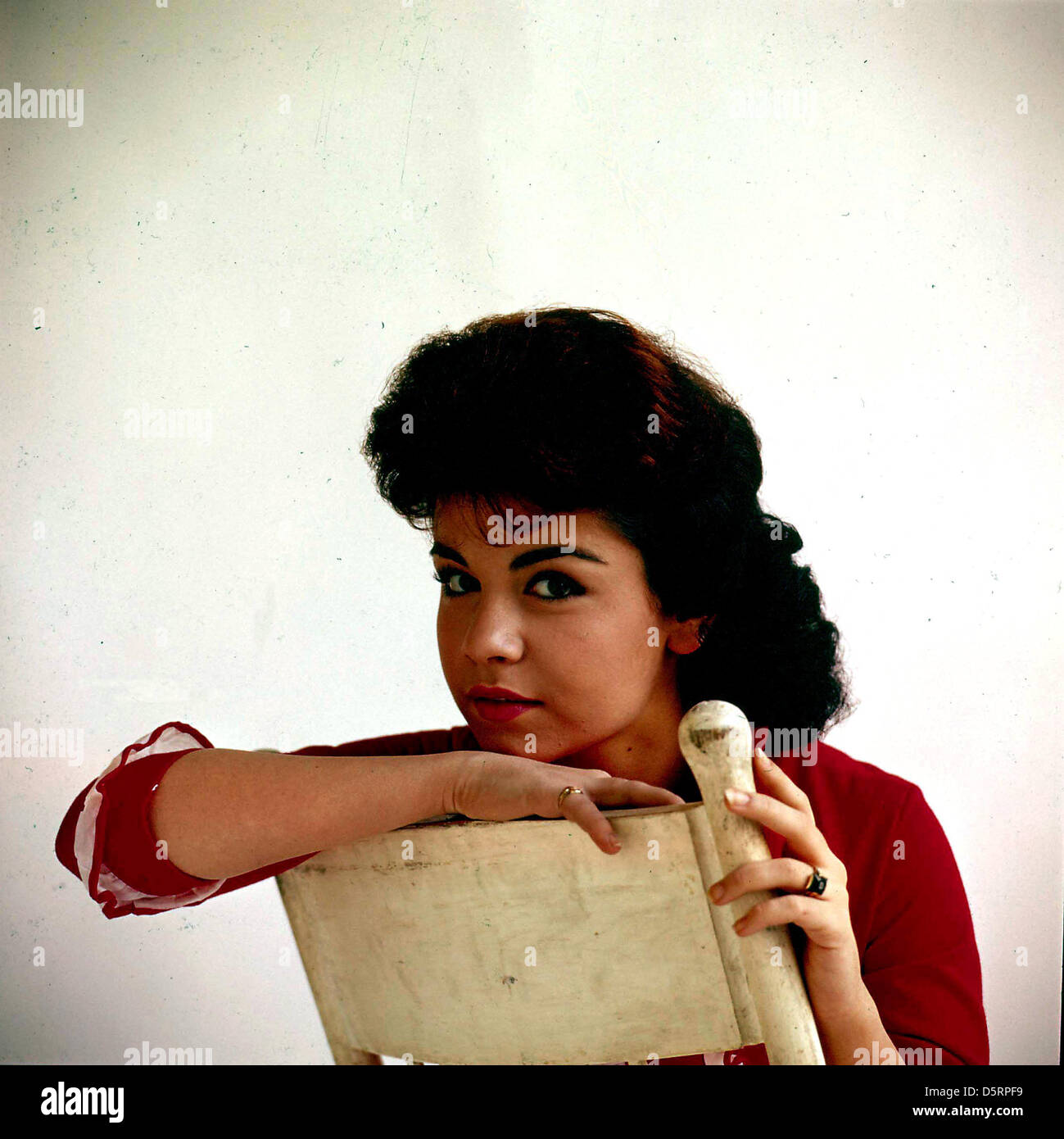 ANNETTE FUNICELLO, ein Gründungsmitglied der Mickey Mouse Club-Foto - Datei und Bildschirm-Symbol, in einer Reihe von 60er 'Strand' Filme mitgespielt, starb Montag, 8. April 2013 im Alter von 70 Jahren. Funicello erkrankte sie an Multipler Sklerose im Jahr 1987 und wurde ein Verfechter für die Behandlung der Krankheit. Bild: 12. August 2004 - Hollywood, Kalifornien, USA - undatierte Publicity Foto von Annette Funicello. (Kredit-Bild: © Globe Photos/ZUMAPRESS.com) Stockfoto