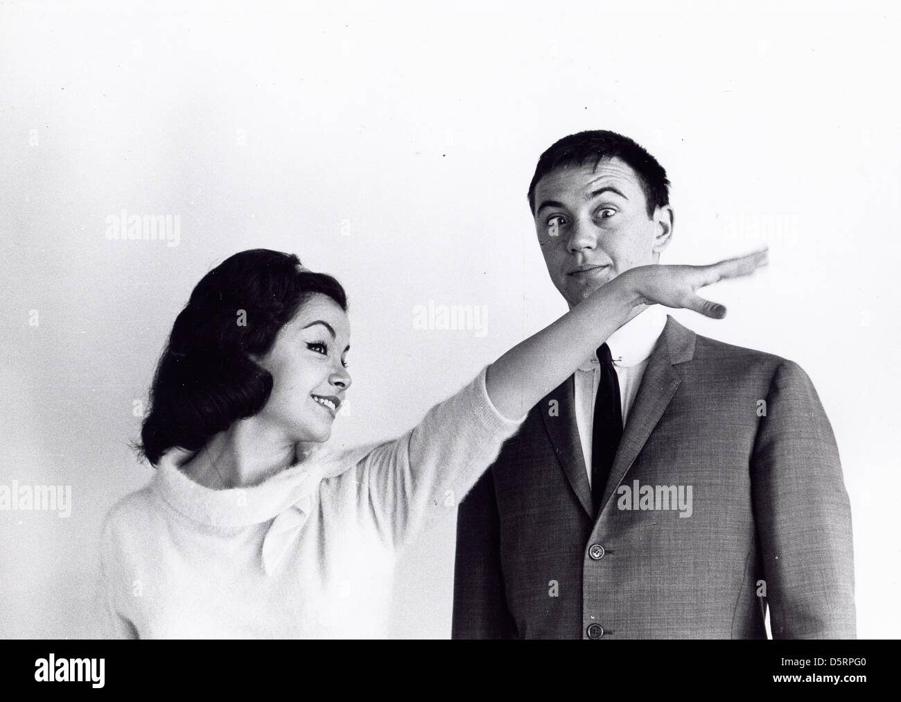 ANNETTE FUNICELLO, ein Gründungsmitglied der Mickey Mouse Club-Foto - Datei und Bildschirm-Symbol, in einer Reihe von 60er 'Strand' Filme mitgespielt, starb Montag, 8. April 2013 im Alter von 70 Jahren. Funicello erkrankte sie an Multipler Sklerose im Jahr 1987 und wurde ein Verfechter für die Behandlung der Krankheit. Bild: 20. Juni 2011 - Hollywood, Kalifornien, USA - undatierte Publicity Foto von ANNETTE FUNICELLO. (Kredit-Bild: © Globe Photos/ZUMAPRESS.com) Stockfoto