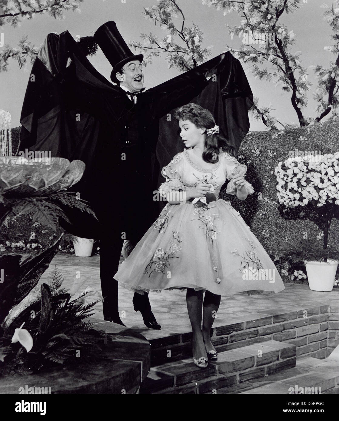 ANNETTE FUNICELLO, ein Gründungsmitglied der Mickey Mouse Club-Foto - Datei und Bildschirm-Symbol, in einer Reihe von 60er 'Strand' Filme mitgespielt, starb Montag, 8. April 2013 im Alter von 70 Jahren. Funicello erkrankte sie an Multipler Sklerose im Jahr 1987 und wurde ein Verfechter für die Behandlung der Krankheit. Bild: 2. April 2012 - Hollywood, Kalifornien, USA - "Babes in Toyland" Publicity Foto von ANNETTE FUNICELLO. (Kredit-Bild: © Globe Photos/ZUMAPRESS.com) Stockfoto