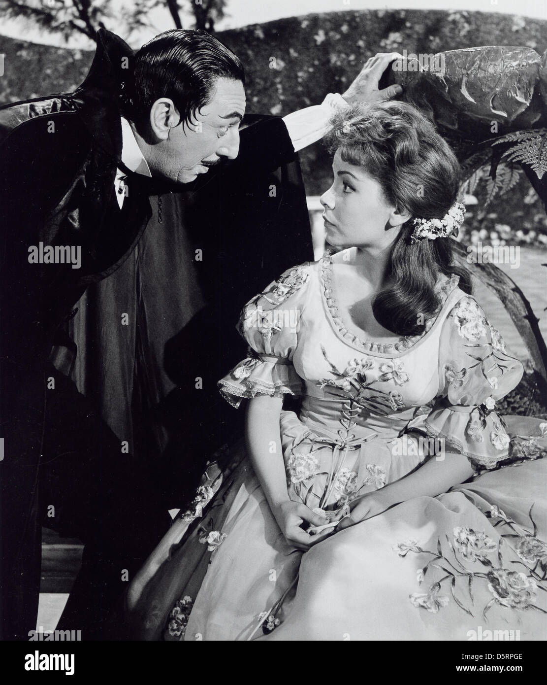 ANNETTE FUNICELLO, ein Gründungsmitglied der Mickey Mouse Club-Foto - Datei und Bildschirm-Symbol, in einer Reihe von 60er 'Strand' Filme mitgespielt, starb Montag, 8. April 2013 im Alter von 70 Jahren. Funicello erkrankte sie an Multipler Sklerose im Jahr 1987 und wurde ein Verfechter für die Behandlung der Krankheit. Bild: 2. April 2012 - Hollywood, Kalifornien, USA - "Babes in Toyland" Publicity Foto von ANNETTE FUNICELLO. (Kredit-Bild: © Globe Photos/ZUMAPRESS.com) Stockfoto