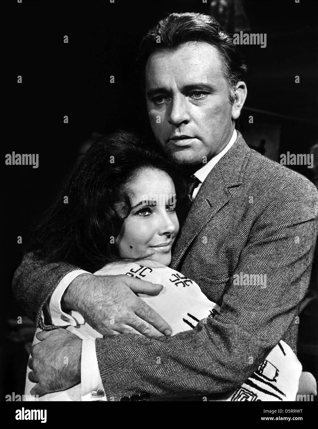 ELIZABETH TAYLOR, Richard Burton, THE SANDPIPER, 1965 Stockfotografie ...