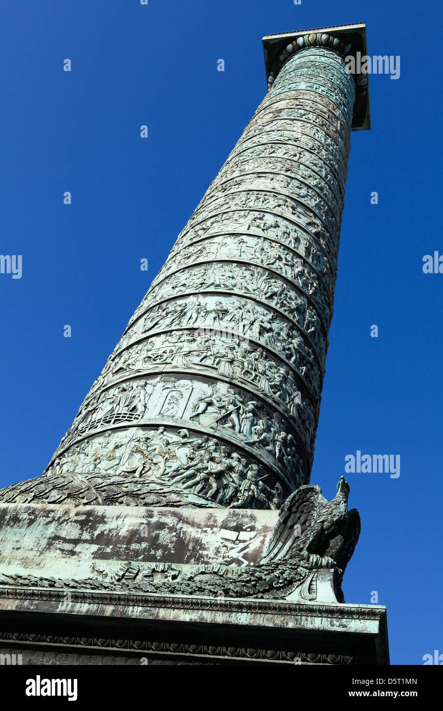 Napoleons Spalte an der Place Vendome in Paris, Frankreich, Darstellung der Schlacht von Austerlitz. Stockfoto