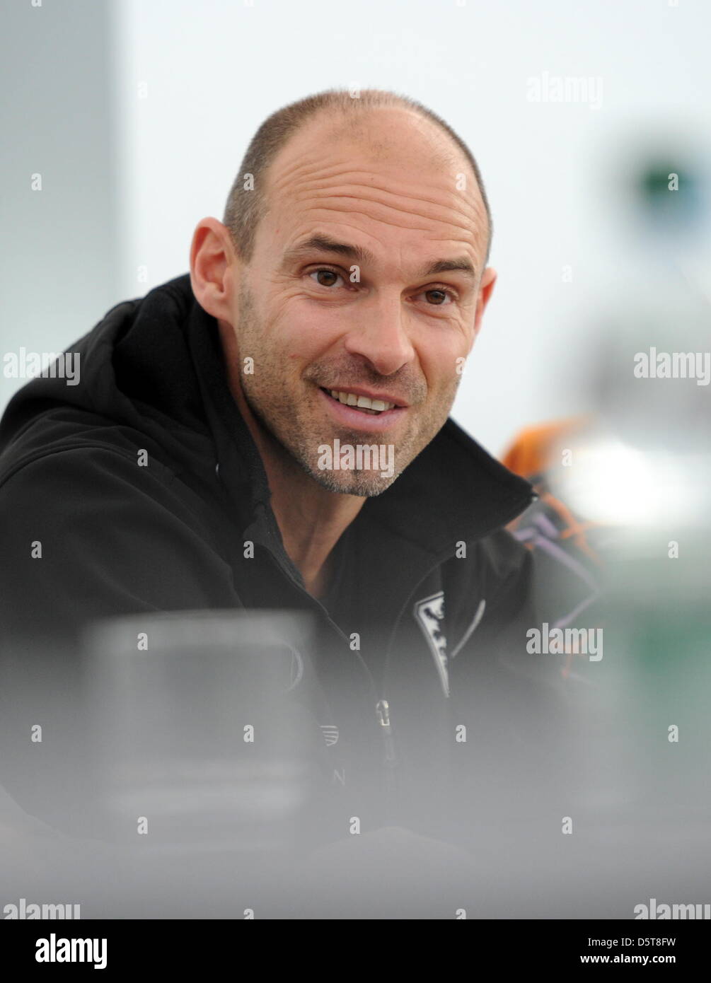 Der Neue Trainer des TSV 1860 München, Alexander Schmidt, Gibt bin 18.11.2012 in München (Bayern) Eine Pressekonferenz. Der Bundeszweitligist Hat Sich von seit Trainer Maurer Getrennt, der Bisherige Regionalliga-Trainer Schmidt Wird Sein sich. Foto: Tobias Hase/dpa Stockfoto