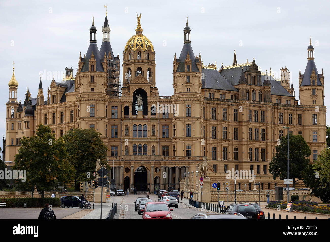 Der Palast ist in Schwerin, Deutschland, 25. September 2012 abgebildet. Es ist der Sitz des Landtages von Mecklenburg-Vorpommern. Foto: Jens Büttner Stockfoto