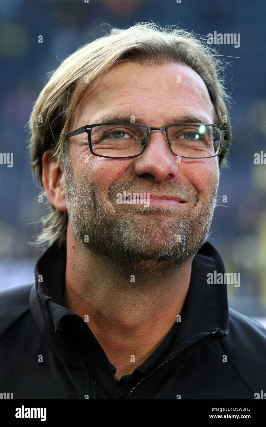 Dortmunder Kopf, die vor der deutschen Fußball-Bundesliga-Fußball Trainer Juergen Klopp Grimassen, Spiel Borussia Dortmund Vs Borussia Moenchengladbach im Signal Iduna Park in Dortmund, Deutschland, 29. September 2012. Das Spiel endete 5:0. Foto: Kevin Kurek Stockfoto