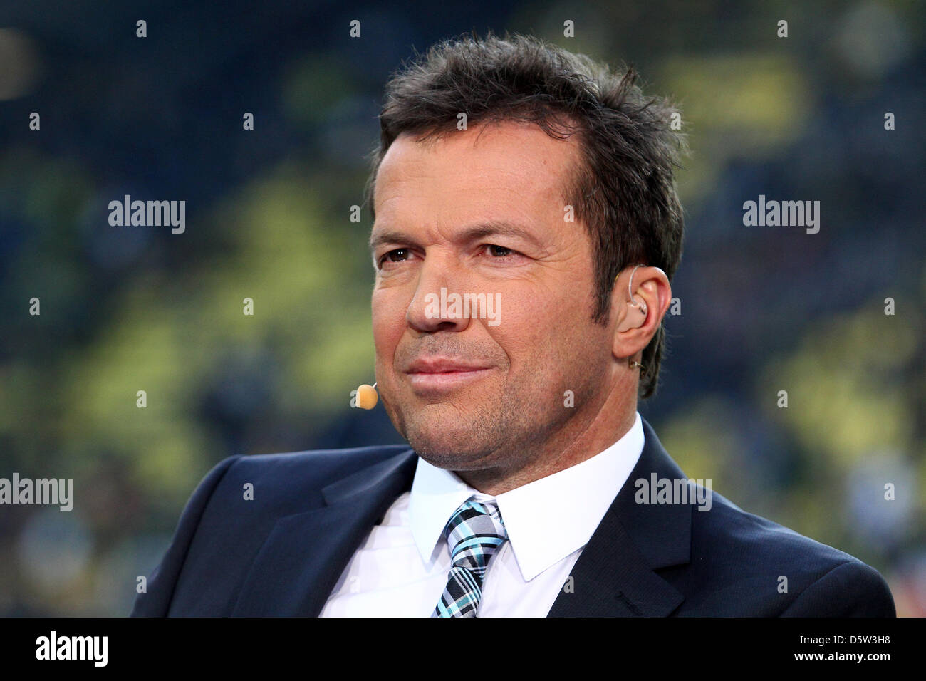 TV-Gast-Host Lothar Matthaeus Grimassen vor dem deutschen Bundesliga Fußballspiel Borussia Dortmund Vs Borussia Moenchengladbach im Signal Iduna Park in Dortmund, Deutschland, 29. September 2012. Das Spiel endete 5:0. Foto: Kevin Kurek Stockfoto