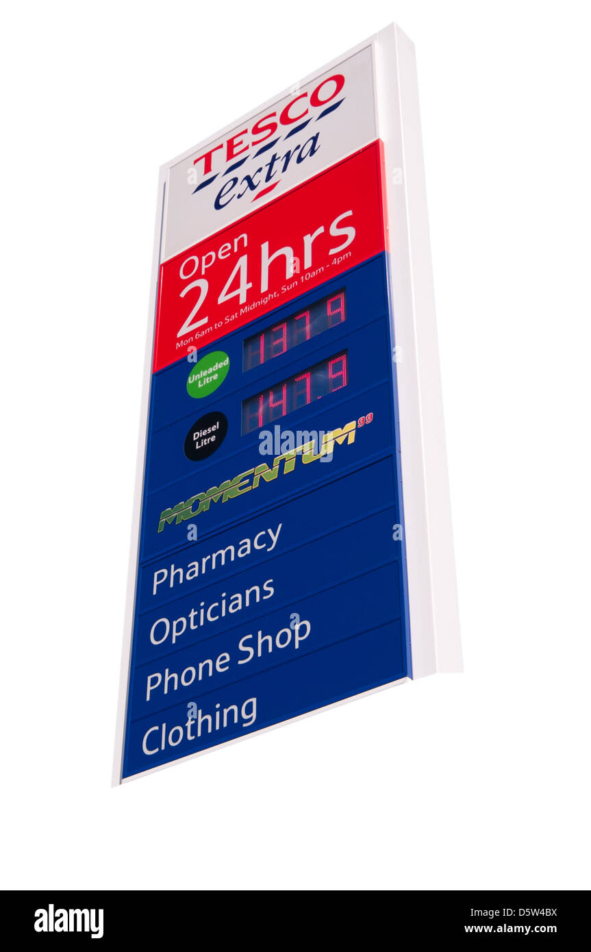 Tesco Extra Supermarkt Benzin Kraftstoff Preis Zeichen UK Stockfoto