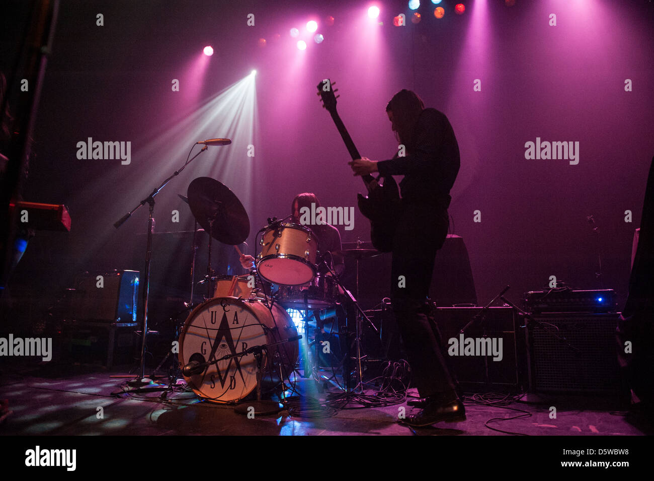 US-amerikanische Band Wachen erklingt am 2. April 2013 in The Vic Theater in Chicago. Bildnachweis: Max Herman/Stereogum.com/Alamy Stockfoto