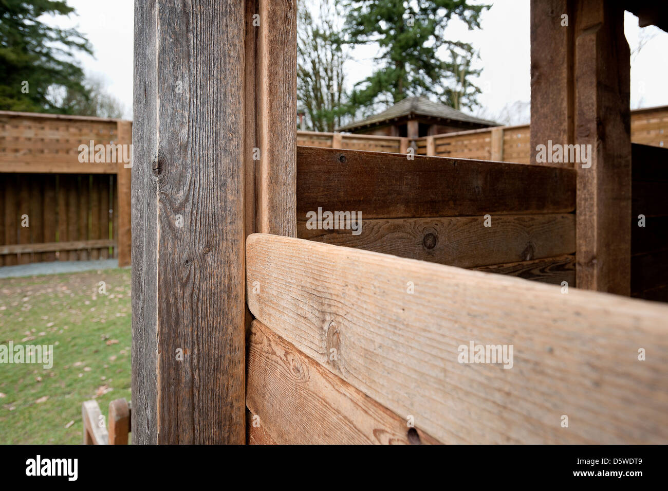 Fort Langley Kinderspielhaus demonstrieren die Nut und Feder-Bauweise im Fort verwendet. Stockfoto