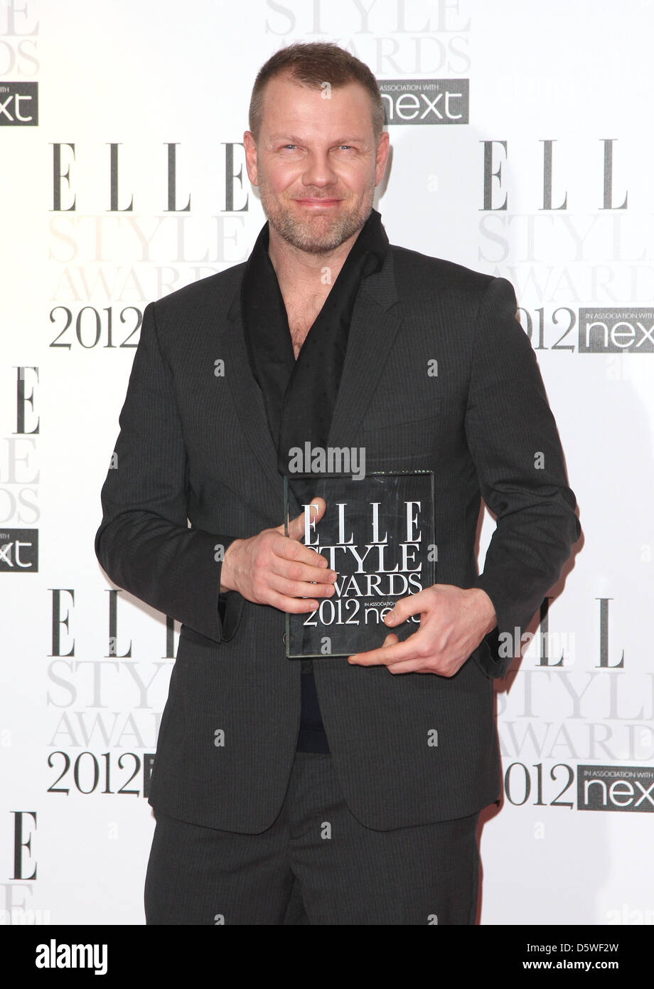 Jonny Johansson, zeitgenössische Brand of the Year-Gewinner Akne den Elle Style Awards 2012 statt im Savoy - Press Room Stockfoto
