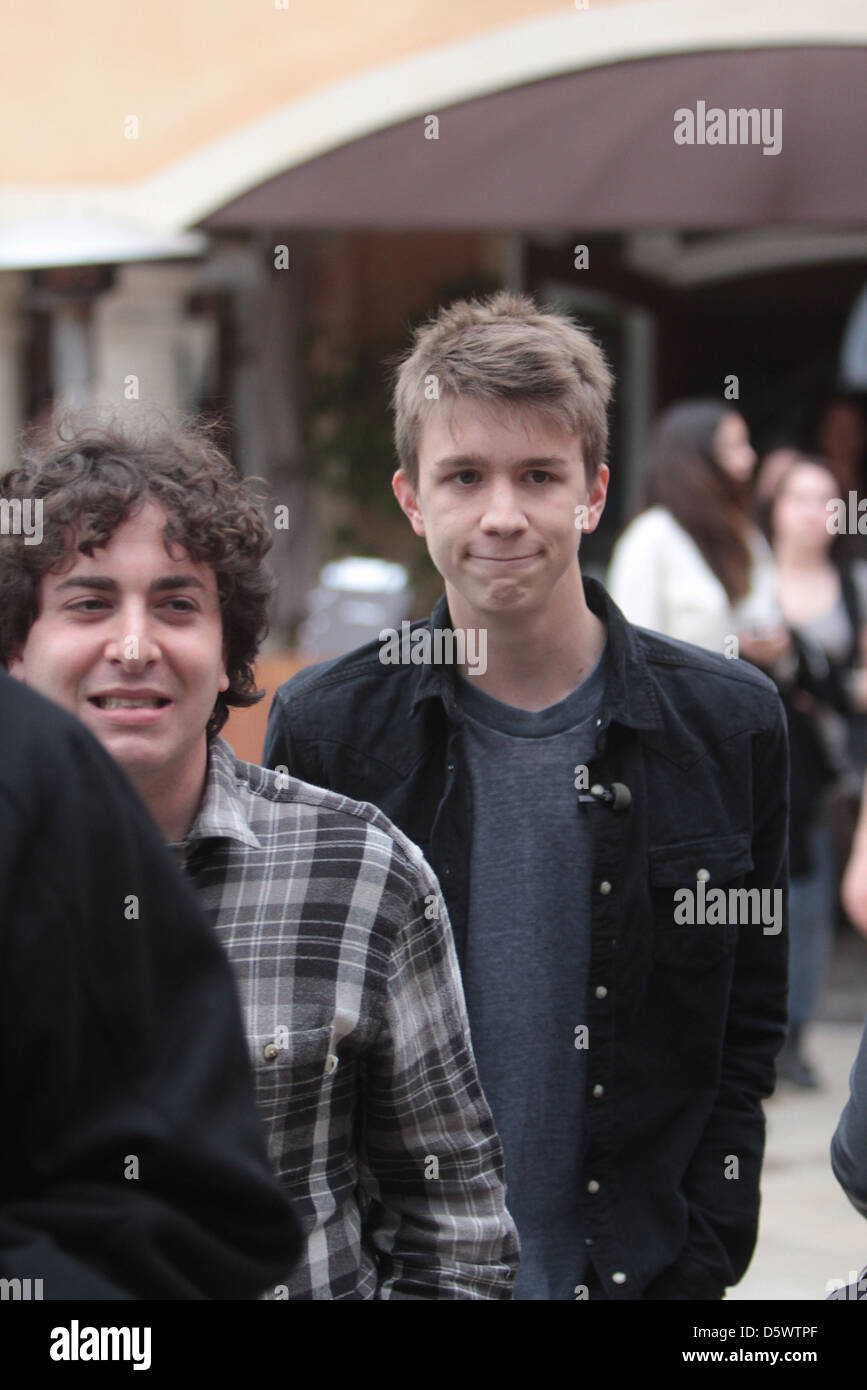 Oliver Cooper, Thomas Mann die Besetzung des Films, "Project X" The Grove auf das Unterhaltungsprogramm Nachrichten angezeigt werden Stockfoto