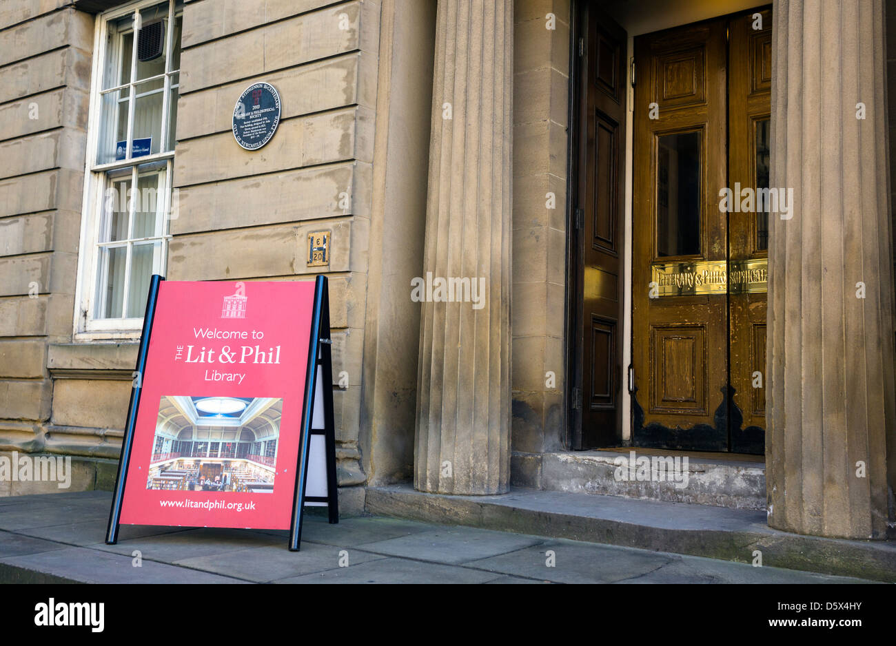 Die Lit und Phil Library (literarische & philosophische Gesellschaft) in Newcastle ist die größte unabhängige Bibliothek draußen London Stockfoto