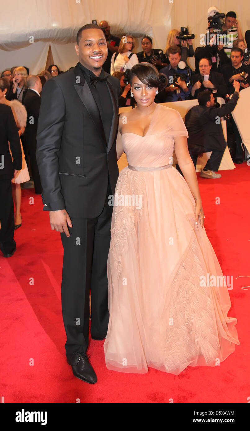 Carmelo Anthony, Lala Vasquez Alexander McQueen: "Savage Beauty" Costume Institute Gala im Metropolitan Museum of Art neu Stockfoto