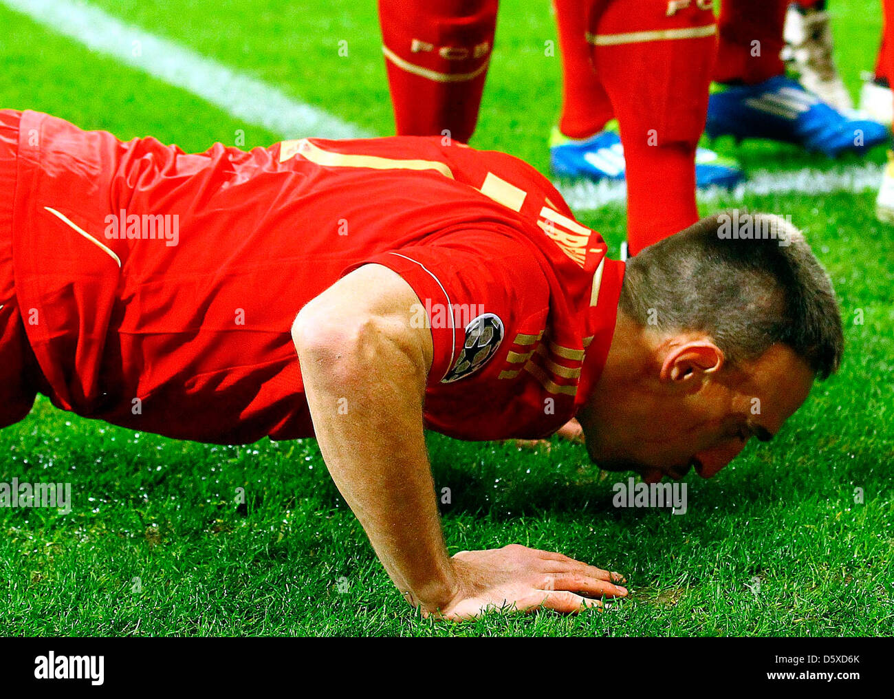 Franck Ribéry des Teams Bayern feiert das erste Tor des Spiels zwischen Bayern Vs Villarreal München, Deutschland- Stockfoto