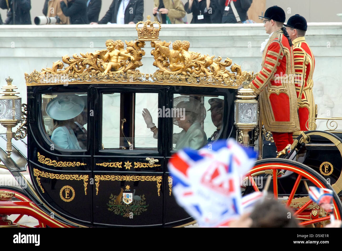 Camilla, Herzogin von Cornwall die Hochzeit von Prinz William und Catherine Middleton - die Mall Abflüge London, England- Stockfoto