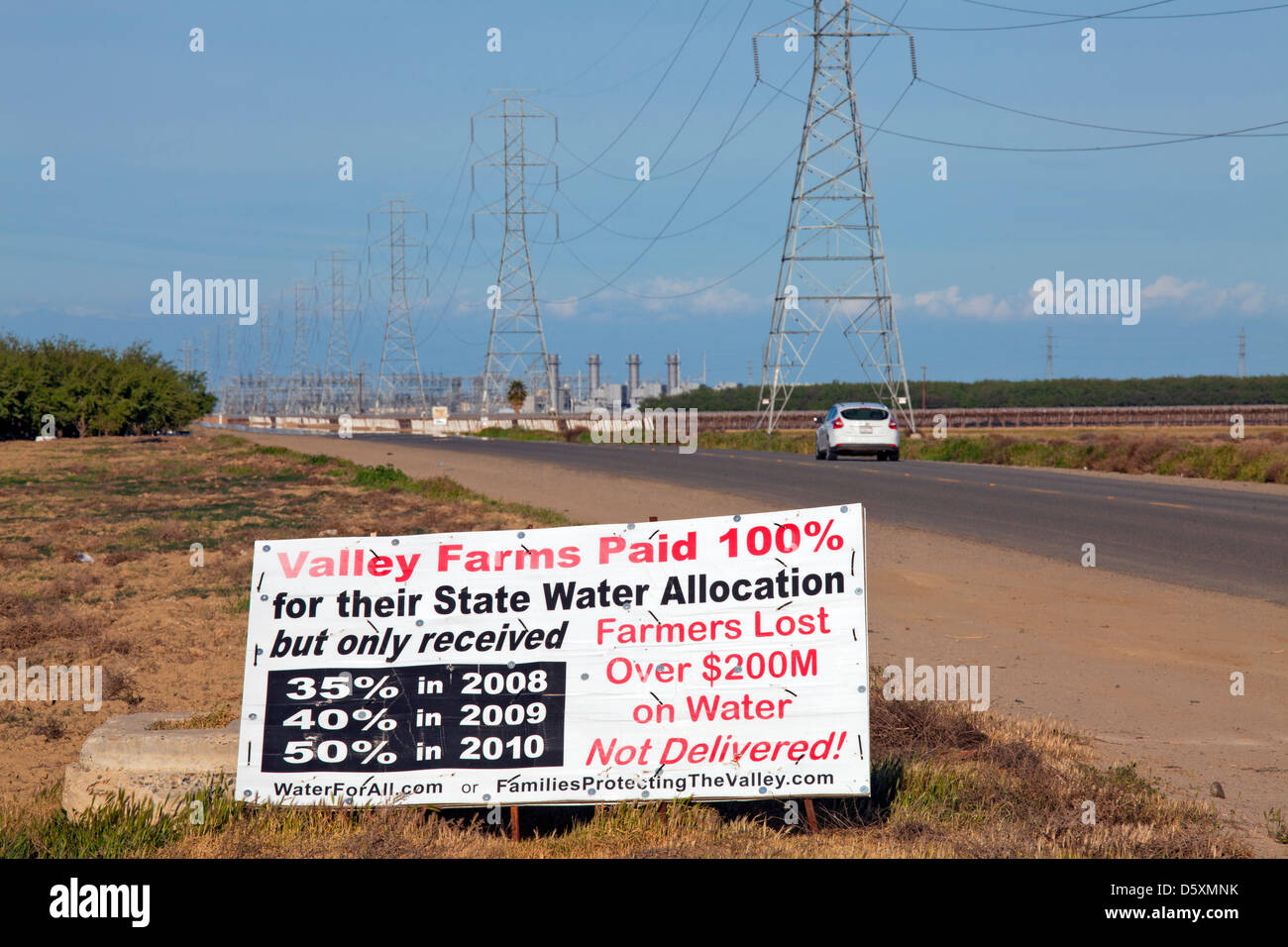 Protestierende reduzierte Zuweisung von Wasser Kleingärten zu unterzeichnen. Joaquin Valley, Kalifornien, USA Stockfoto