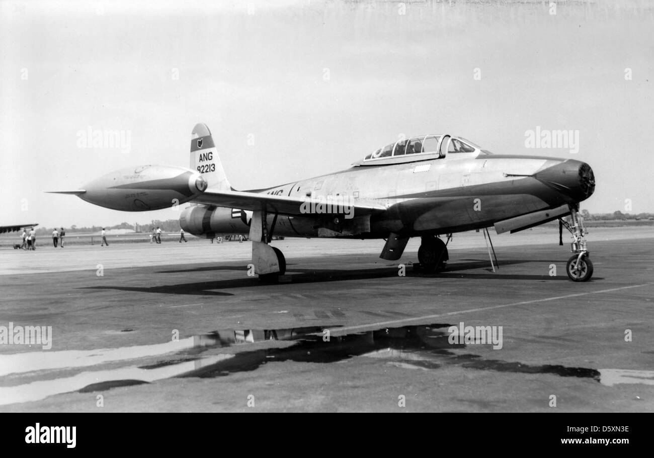 Der Republic F-84E-5-RE Thunderjet der Ohio Air National Guard (OHIO-ANG) war ein Schlüsselflugzeug in der Nachkriegszeit, das für Bodenangriffe und Luftunterstützungsmissionen eingesetzt wurde. Stockfoto