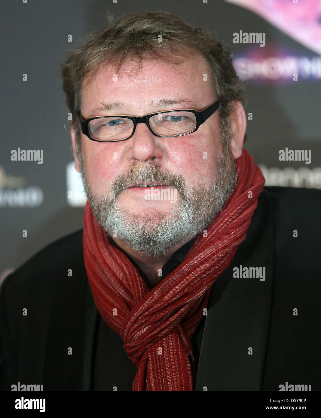 Schauspieler Walter Plathe kommt für die Premiere der neuen Revue "Show Me" im Friedrichstadt-Palast in Berlin, Deutschland, 18. Oktober 2012. Foto: Hannibal Stockfoto