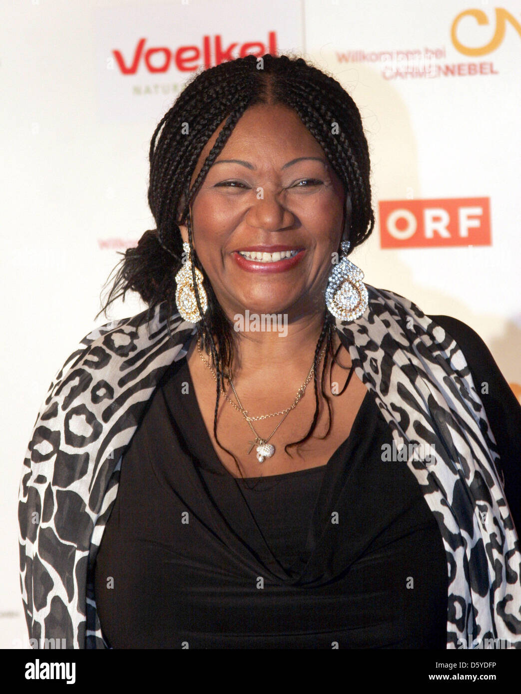 Jamaikanische Sängerin Liz Mitchell für die after-Show kommt Party der TV-Show "Willkommen bei Carmen Nebel" im Maritim Hotel in Berlin, Deutschland, 24. März 2012. Foto: XAMAX Stockfoto