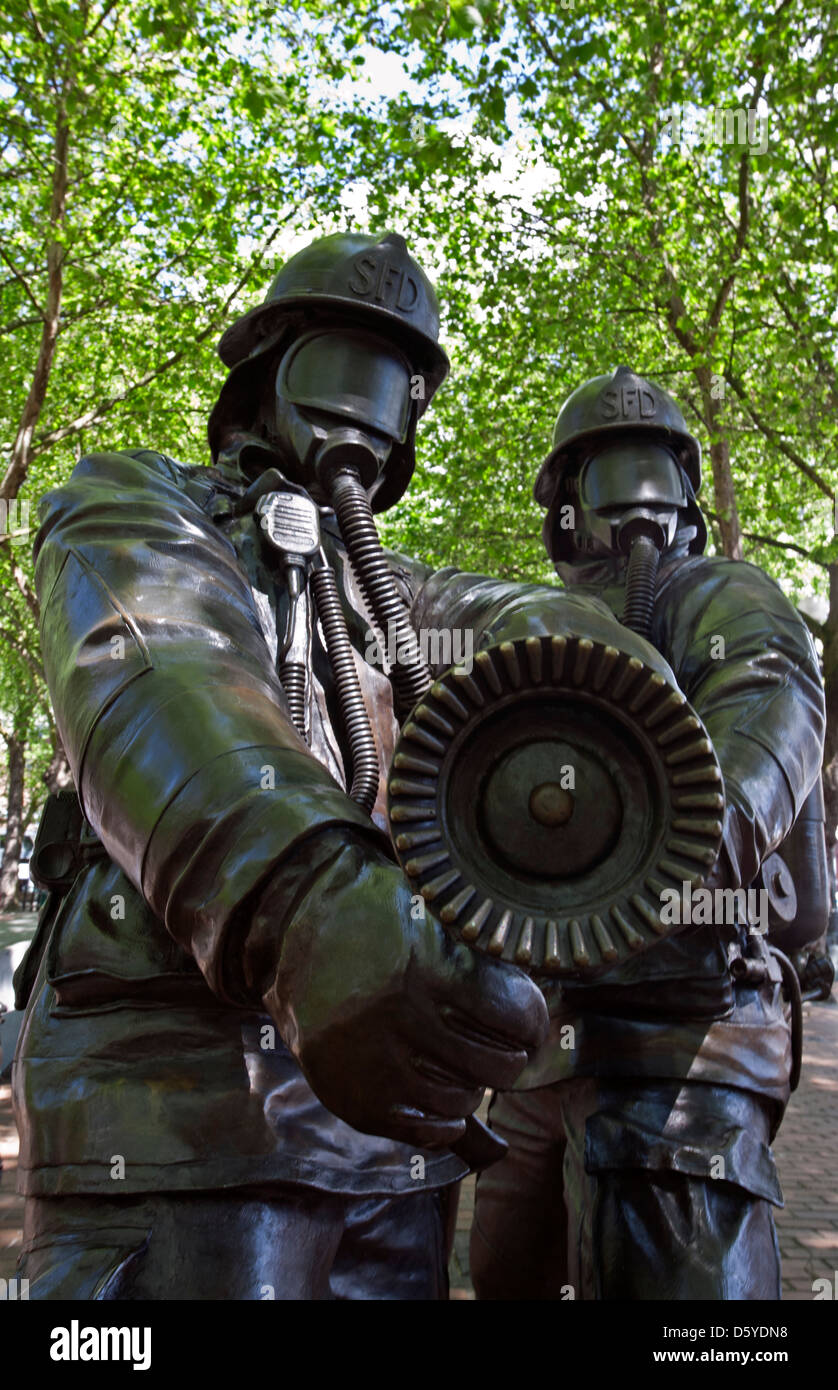 Denkmal der gefallenen Firefighter´s (Künstler: Hai Ying Wu) Pioneer Square. Seattle. USA Stockfoto
