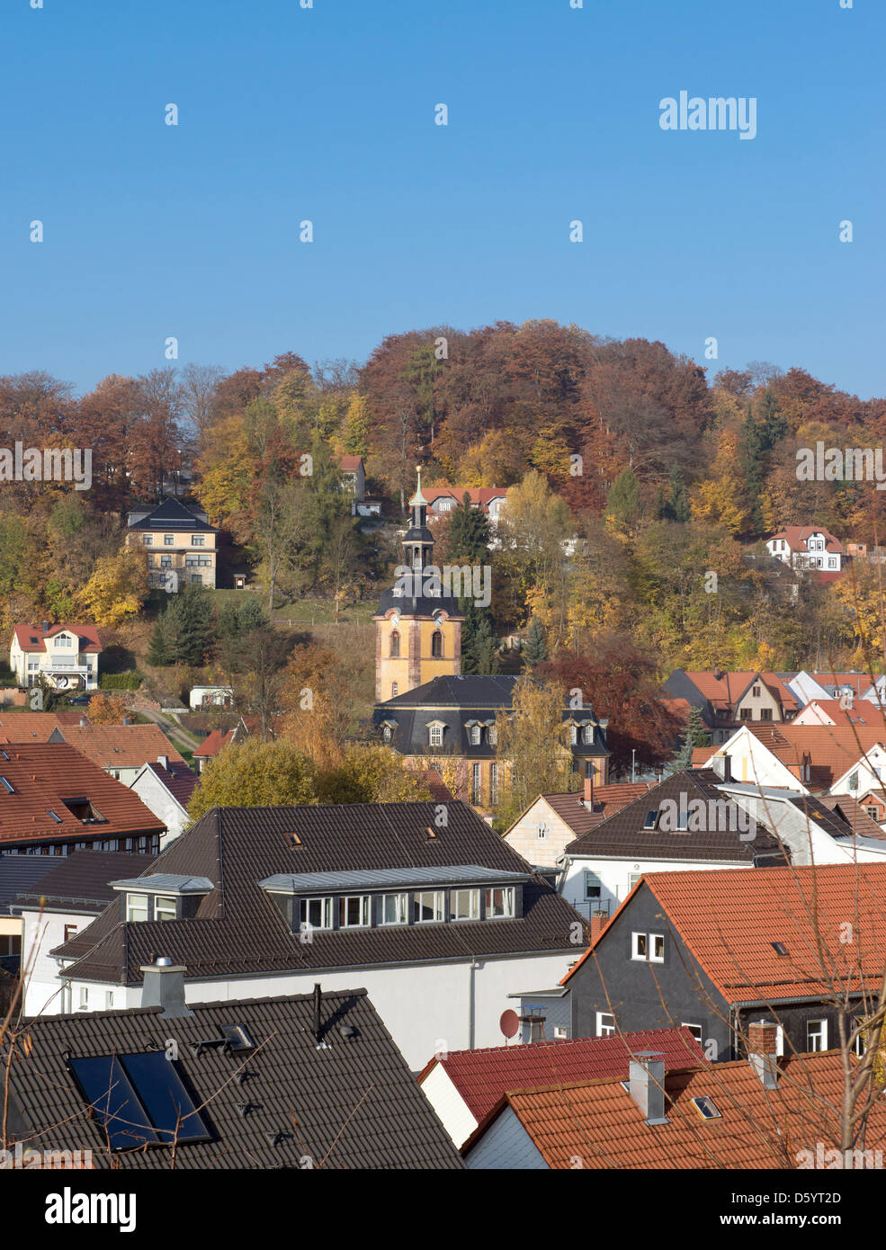 Ein Herbst Blick auf die Kirche St. Blasii wird in Zella-Mehlis, Deutschland, 32 Oktober 2012 genommen. Foto: Soeren Stache Stockfoto