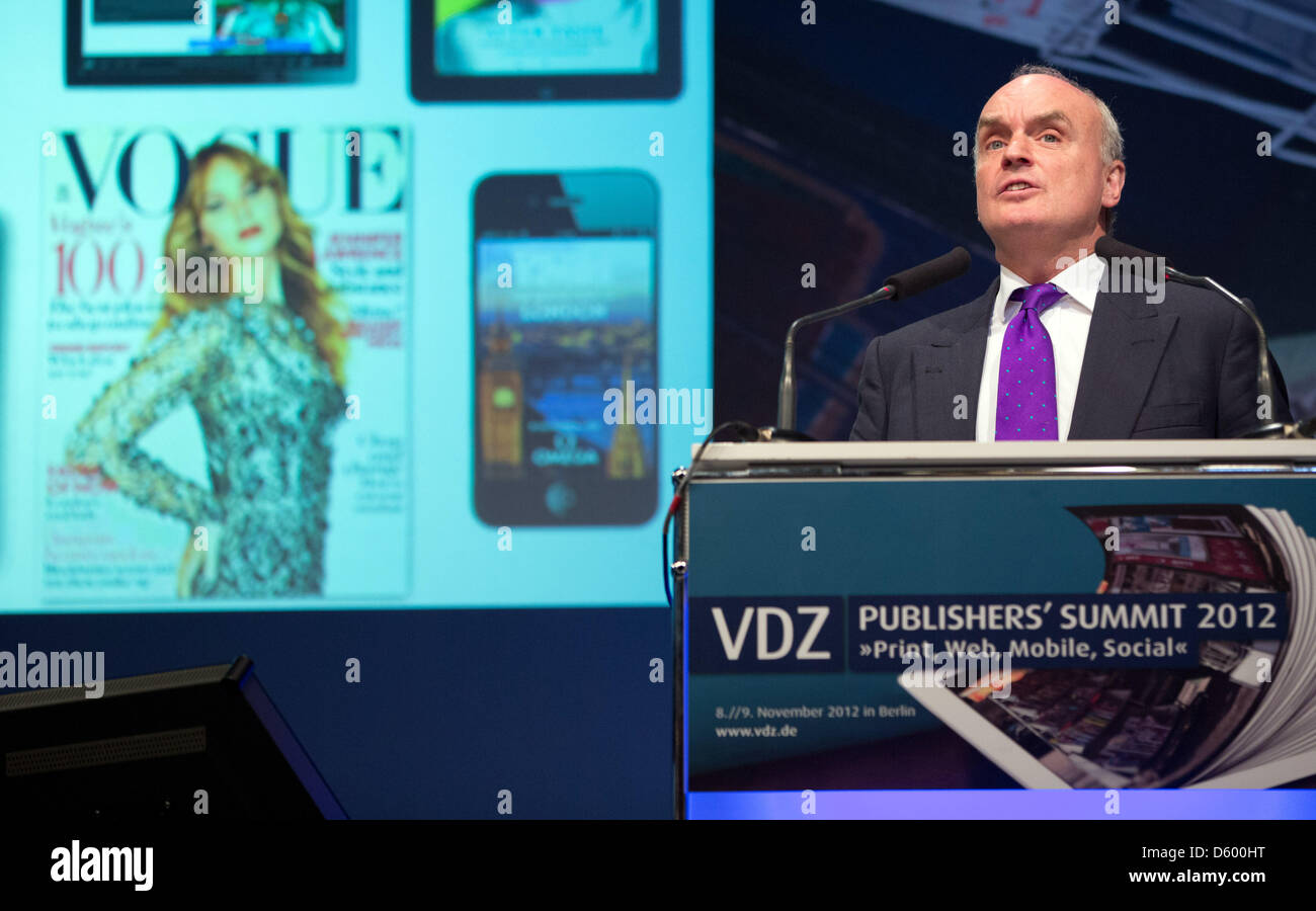 Nicholas Coleridge, Präsident von Conde Nast International spricht auf dem Gipfel der VDZ-Verlage 2012 Konferenz in Berlin, Deutschland, 8. November 2012. Die Veranstaltung wird von der deutschen Union der Magazine Verlage VDZ initiiert. Foto: Jörg Carstensen Stockfoto