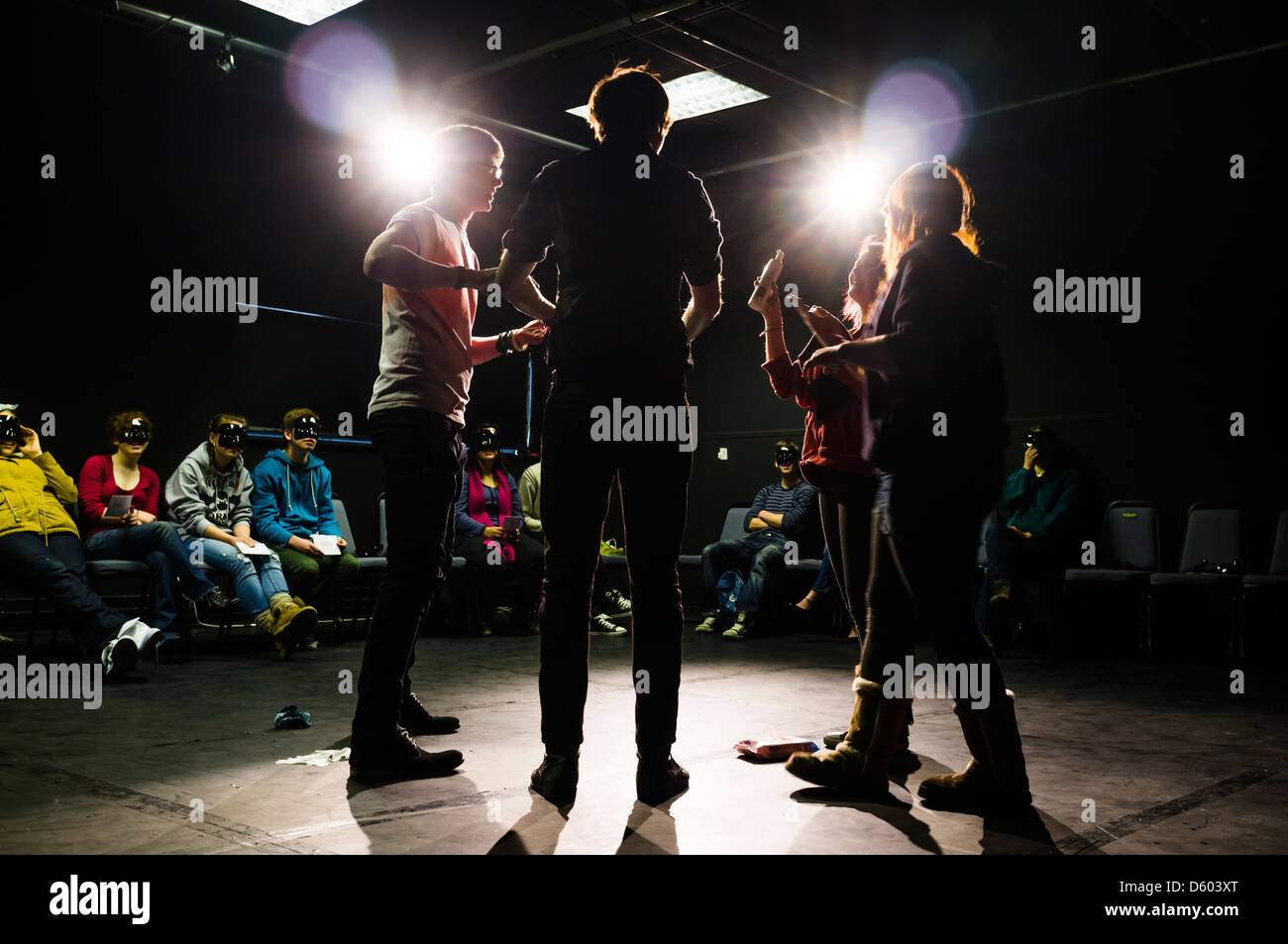 Coleg Ceredigion, Aberystwyth Wales UK. BTEC Performing Arts Studenten präsentieren ihre eigene kurze Performance-Stücke Stockfoto