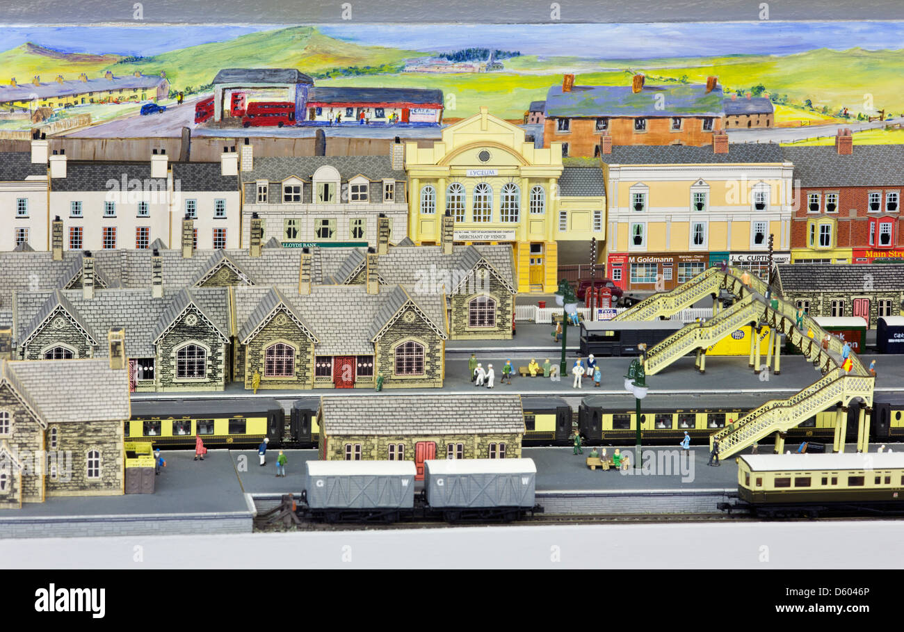 Detail einer Modell-Eisenbahn-Bahnhof-Szene Stockfoto