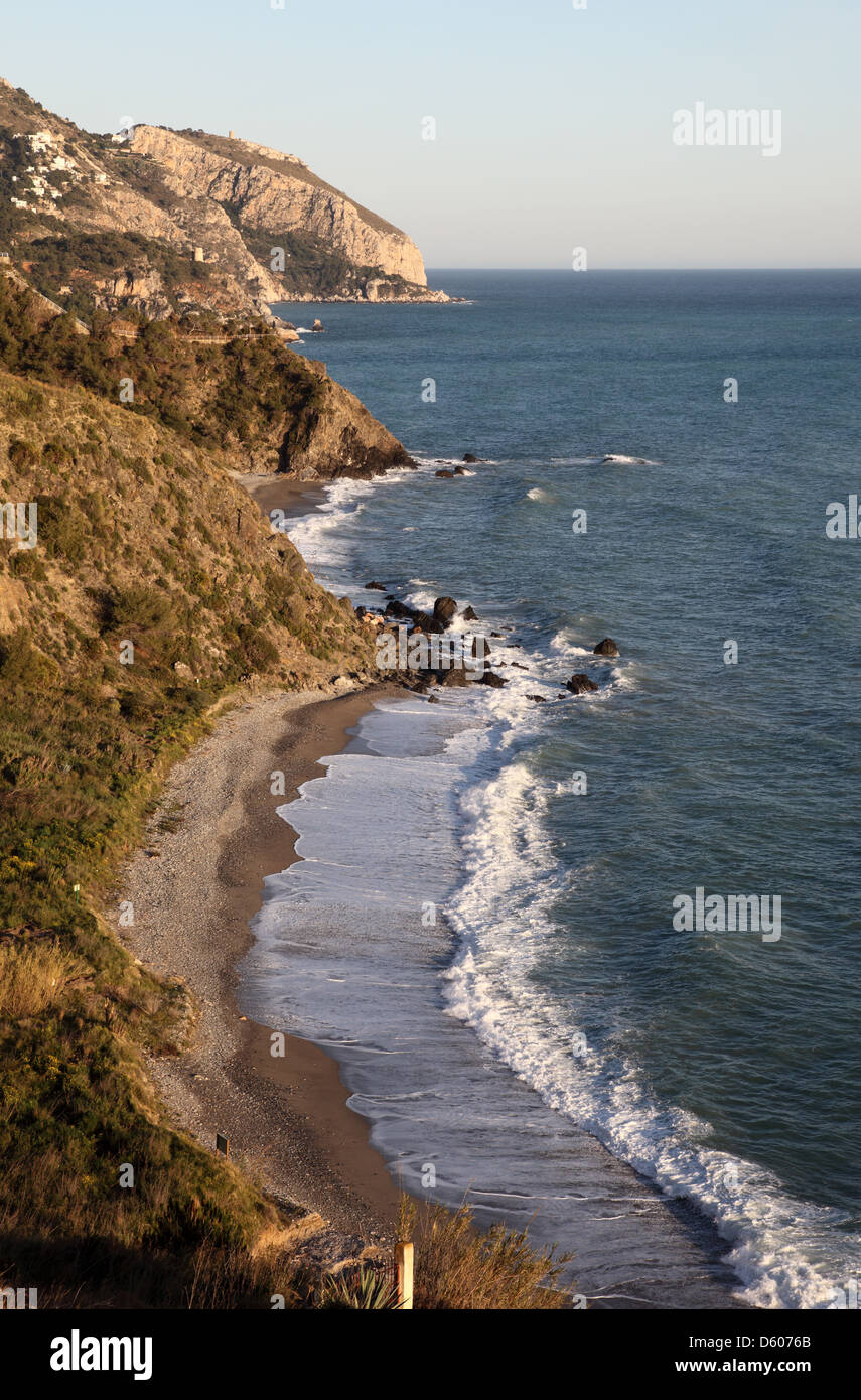 Mittelmeerküste nahe der Stadt Nerja, Andalusien Spanien Stockfoto