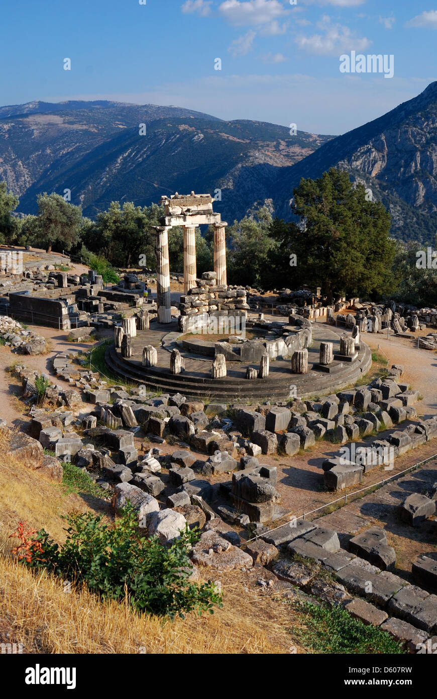 Die Tholos im Heiligtum der Athena Pronaia, Delphi, Griechenland Stockfoto