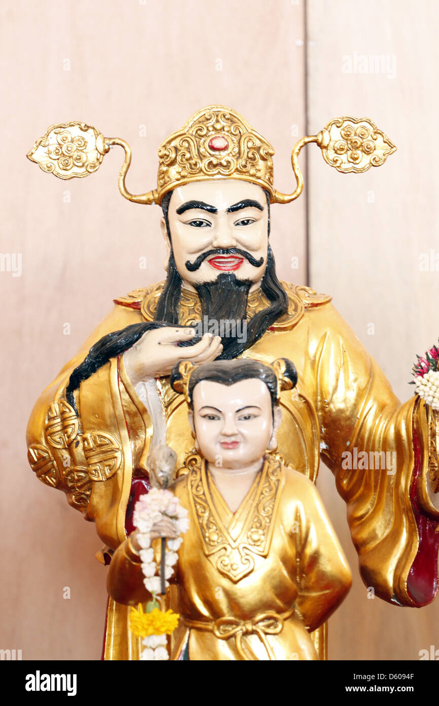 Der Fokus chinesischer Gottheiten Statue. Stockfoto