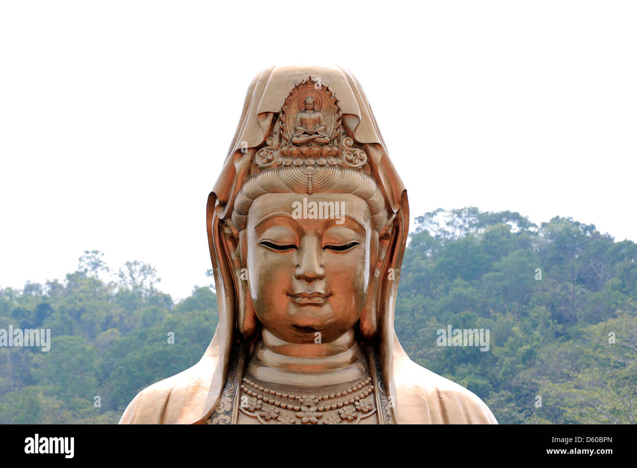 Die chinesische Gottheiten Skulptur von Guan Yin aus Messing gefertigt. Stockfoto