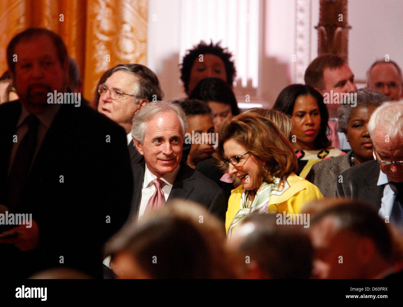 Washington, DC, USA 9. April 2013. Vereinigte Zustand-Senator Bob Corker, war unter den Gästen im Weißen Haus Dienstag Abend. Memphis Musiker unterhalten Präsident Obama, seine Familie und geladene Gäste im Weißen Haus am Dienstag Abend. Memphis Künstler und Musiker, die von der Memphis-Sound inspiriert wurden, nahm die Bühne in einem vollen Raum. Die Leistung wird nächste Woche auf PBS ausgestrahlt. Kredit Bild: Kredit-: Karen Pulfer Focht/der kommerziellen Appeal/ZUMAPRESS.com/Alamy Live-Nachrichten Stockfoto