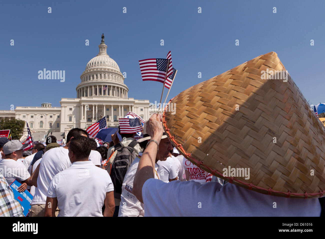 Tausende von Immigration Reform Verfechter Rallye auf dem Capitol Hill auf Nachfrage langfristig Weg zur Staatsbürgerschaft für 11 Millionen illegale Einwanderer in den USA lebenden Stockfoto