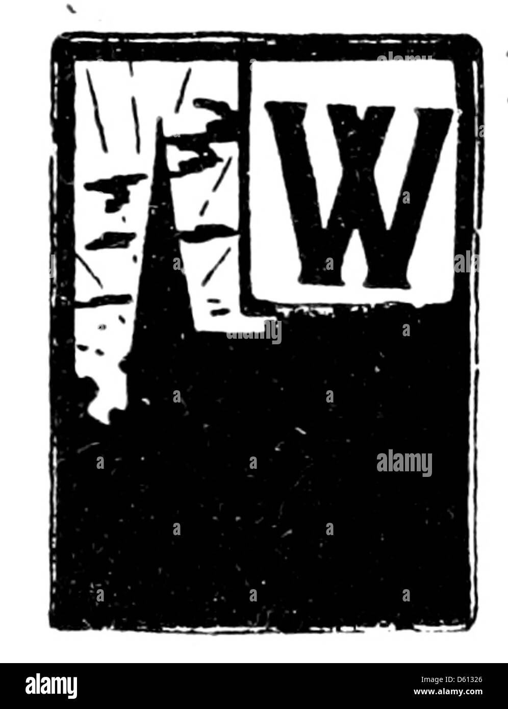 Dieses Foto aus dem Jahr 1900 mit dem Titel „A Gallery of Farmer Girls“ zeigt eine ländliche Umgebung mit einem Kirchturm, der im Hintergrund sichtbar ist. Das Bild zeigt das landwirtschaftliche Leben und die Rolle der Frauen in ländlichen Gemeinden um die Wende zum 20. Jahrhundert. Stockfoto