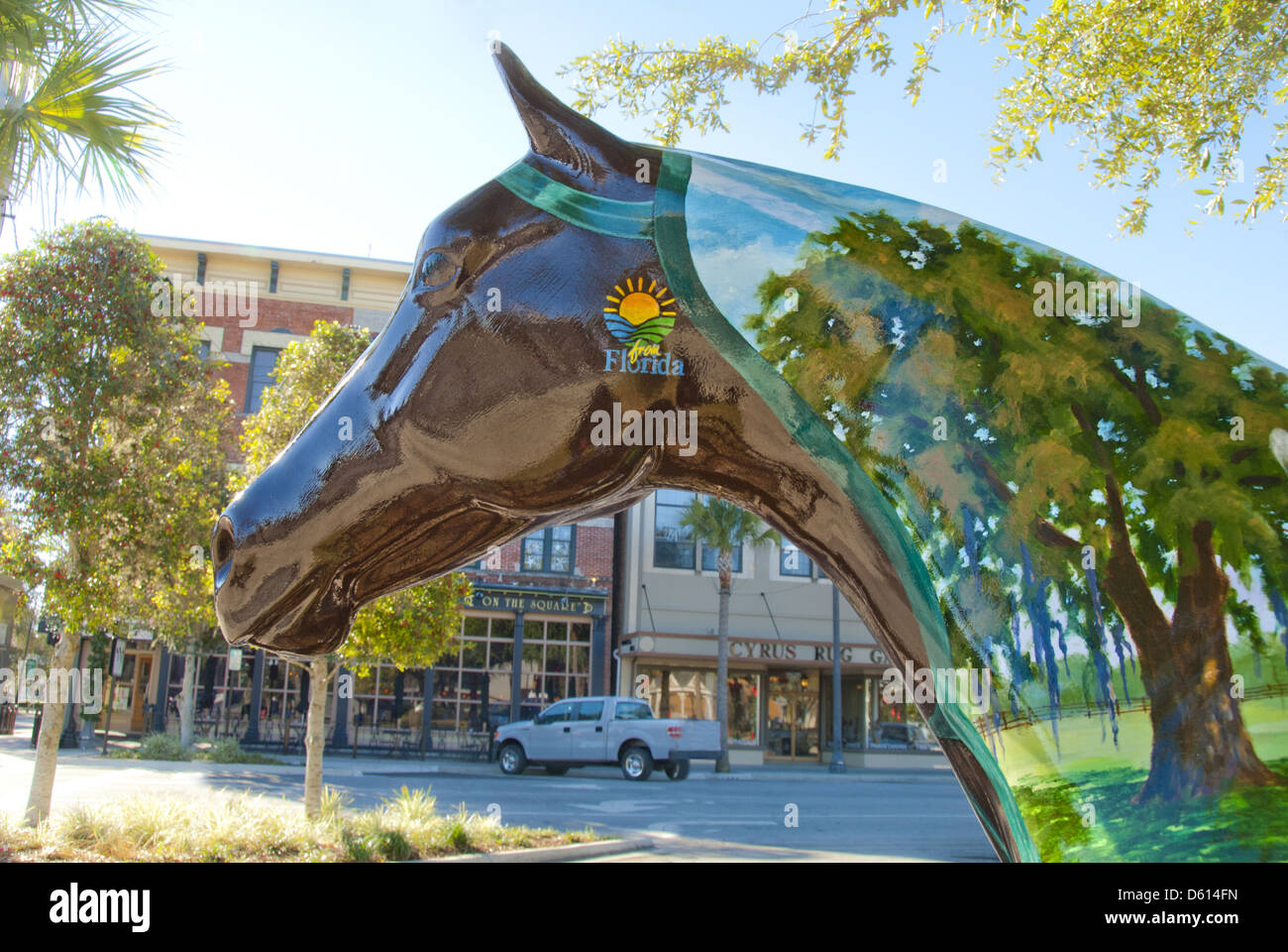 Pferd Fieber, gemeinschaftliches Kunstprojekt von bemalten Pferden in Innenstadt von der Pferde-Hauptstadt der Welt, Ocala, Florida, USA Stockfoto