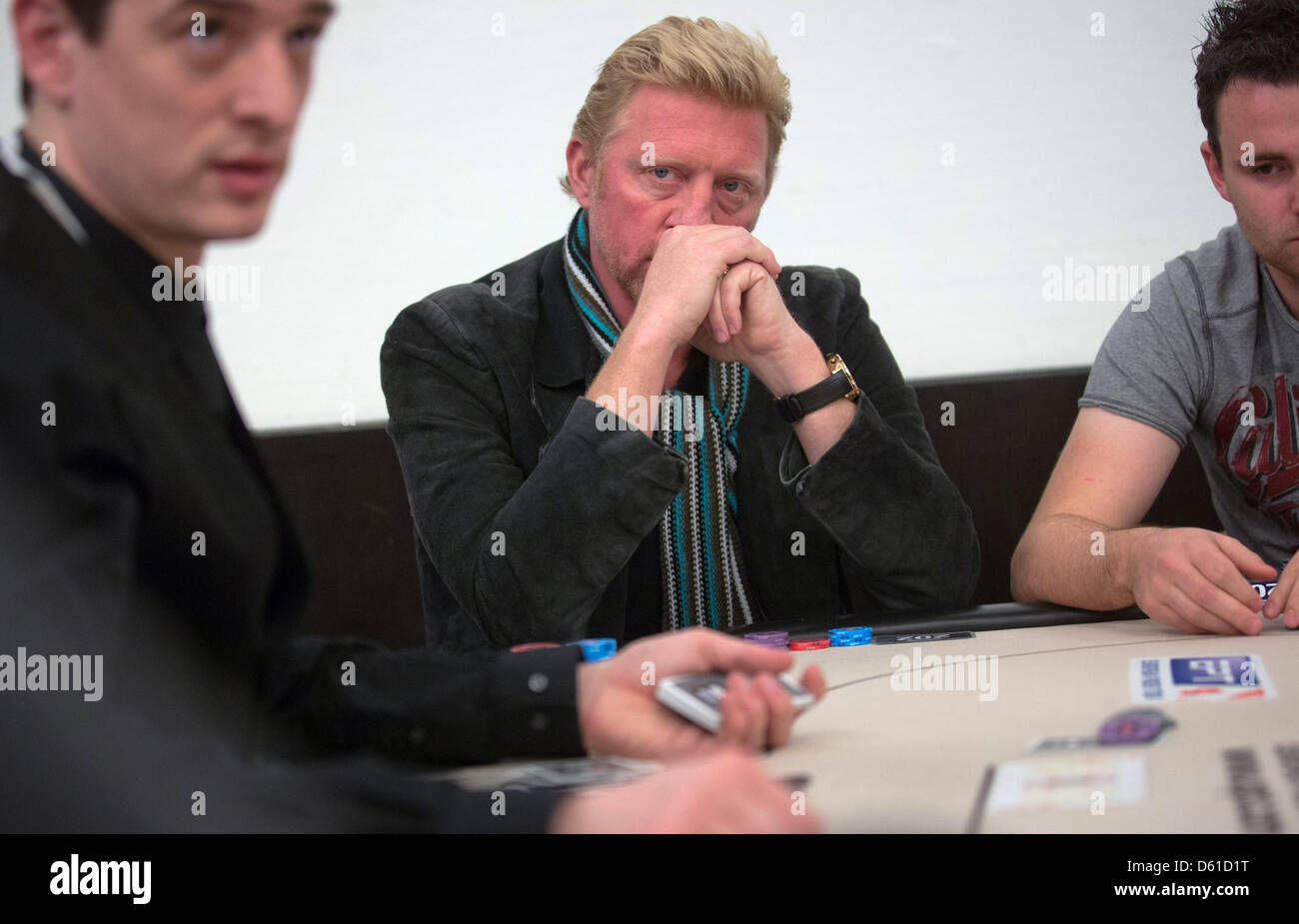 Ehemaliger Tennis spielt pro Boris Becker (C) bei der European Poker Tour in Berlin, Deutschland, 17. April 2012. Boris Becker ist einer der mehr als 1000 Teilnehmern, die für insgesamt 6,5 Millionen Euro beim Pokerturnier spielen. Foto: MICHAEL KAPPELER Stockfoto