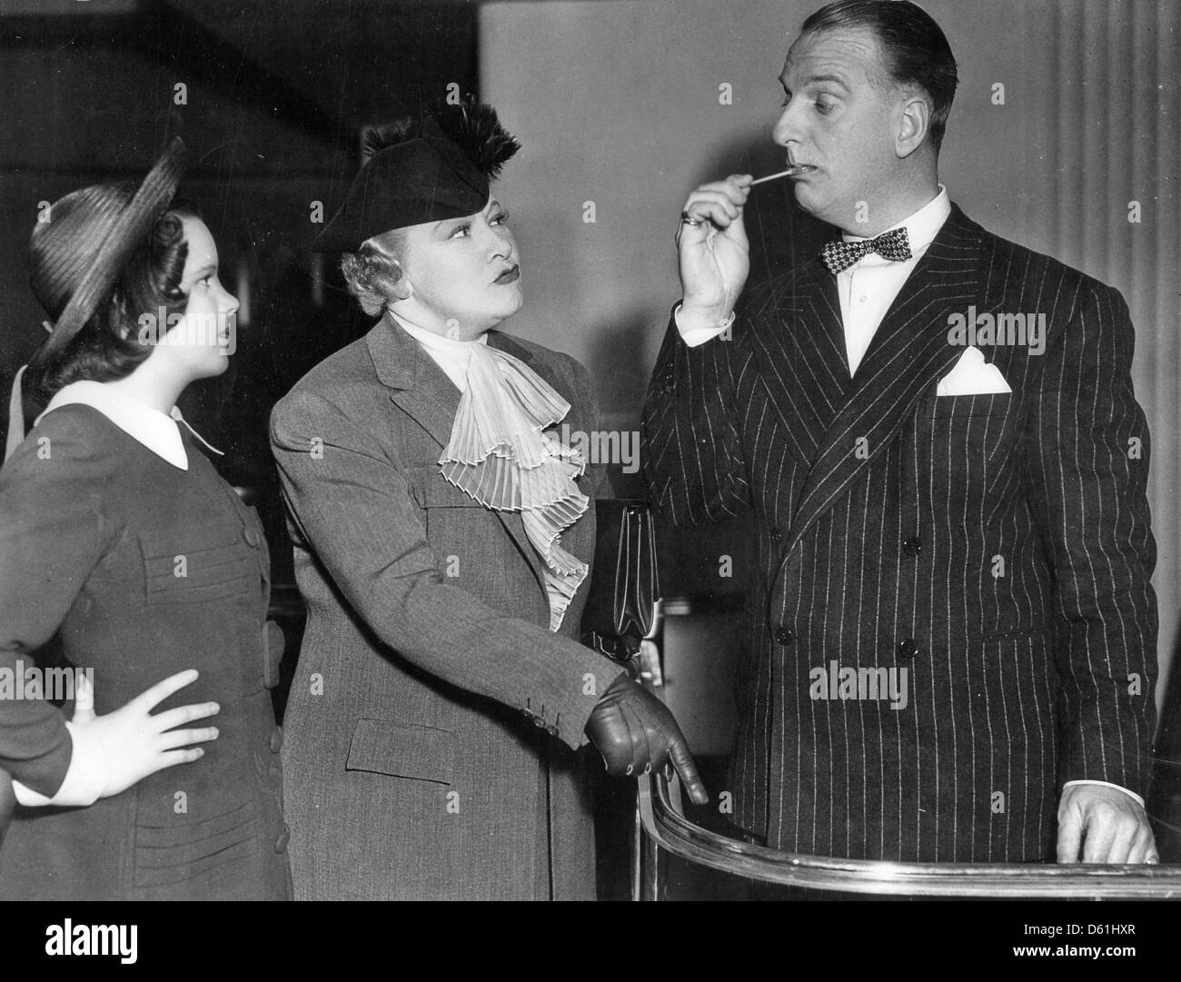 BROADWAY MELODY OF 1938 MGM Film mit von links: Judy Garland, Sophie Tucker, unbekannt Stockfoto